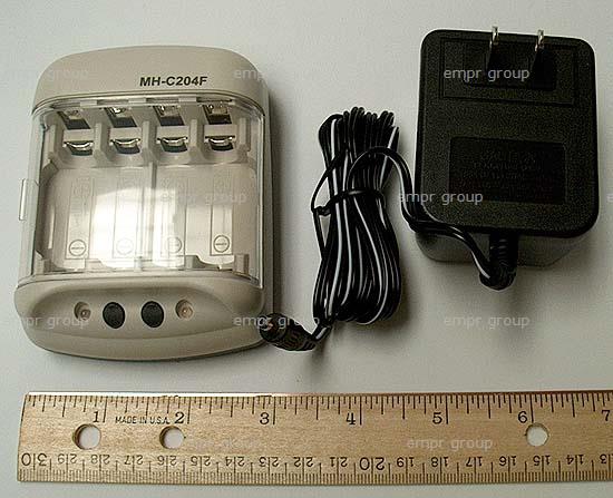 HP DIGITAL CAMERA ACCESSORY KIT DSCA40 - C8884A Charger Y1788-60007